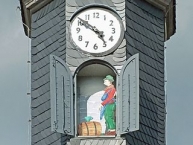Figur im Bad Lobensteiner Rathausturm, Fässleseecher