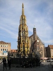 Nürnberg, Schöner Brunnen und Frauenkirche