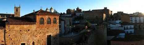 Panorámica de la parte antigua de Cáceres tomada desde la torre bujaco