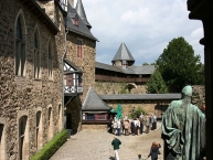 Schloss Burg, Innenhof