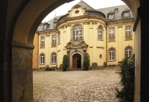 Schloss Dyck, Innenhof des Hauptschlosses