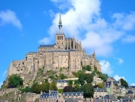 Approaching the island town of Mont-Saint-Michel