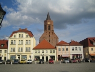 Marktplatz mit Marienkirche in Beeskow