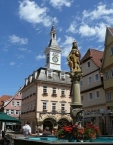 Historisches Rathaus hinter dem Marktbrunnen