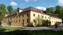Kloster Prüfening. Nebengebäude