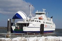 Double-end-ferry SyltExpress approaching the terminal in Havneby (Rømø)