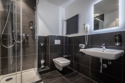 SMARTY Hotel Euler Bathroom