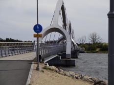 Europas længste cykelbro i Sölvesborg/Europeʹs longest bicycle bridge in Soelvesborg