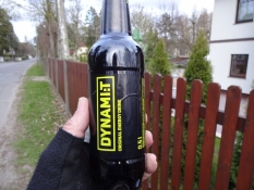 Dynamit giver energi til de sidste 20 km/A bottle of Dynamit gves energy for the last 20 km
