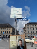 Valgplakat og cykelvejviser på Odeonsplatz