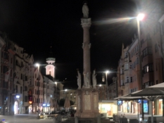 Annasäule i Maria-Theresien-Strasse/The Anna column in Maria Theresia Street