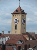 Regensburgs rådhustårn er en anelse skævt/The Regensburg town hall tower is a bit leaning