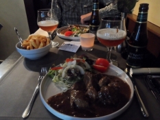 Aftensmad på restaurant Beethoven: Flamsk stuvning/Our supper at Beethoven: Flemish stew