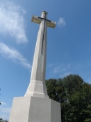 Det centrale kors på kirkegården/The cemetaryʹs central cross