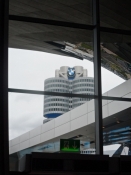 BMWʹs hovedsæde set fra udstillingsbygningen/The BMW headquarters seen from the exhibition building