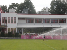 Der er altid mange tilskuere til Bayerns træning/Always a big crowd at Bayernʹs training sessions