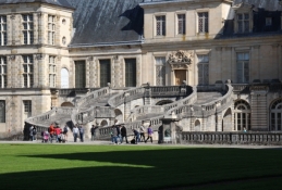 Schloss Fontainebleau, Hufeisentreppe