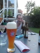 Så er det tid til at nyde en hvedeøl i haven/Time for a wheat beer in the garden