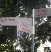 Den omfattende skiltning på Rhin-cykelruten/The comprehensive signposting on the Rhine cycle route