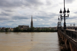 Bordeaux, Garonne und Basilique St-Michel