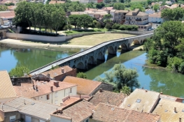 Béziers, Pont Vieux von den Gartenterrassen aus gesehen