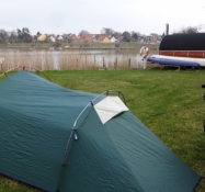Jeg har rejst mit telt på campingpladsen i Skælskør