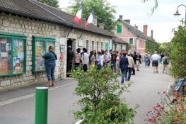 Giverny, waiting for Monet