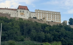 Passau, Veste Oberhaus von der Donau aus gesehen