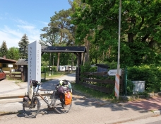 Nach dem Auschecken vom guten und sehr billigen Campingplatz ʺLoosteichʺ in Mariental/Horst