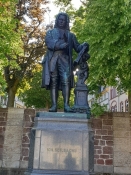 Denkmal zu Ehren eines weiteren Sohns Eisenachs: Johann Sebastian Bach