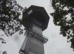 Der Turm auf dem Vaalser Berg, 328 m. ü.M., wo Belgien, Deutschland und Holland sich treffen