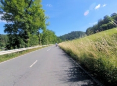 On the district road to Asel-Süd