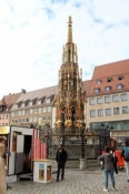 Nuremberg, Schöner Brunnen on the main market