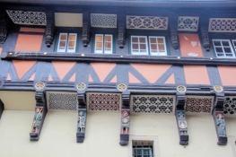 Wernigerode, Rathaus, Figuren an den Knaggen