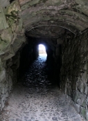 Kloster Säben, Zugang durch einen Tunnel
