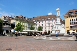 Bolzano, Walther Square