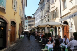 Bolzano, Via Josef-Streiter