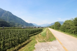 Adige Valley cycle path near Mattarello di Sotto