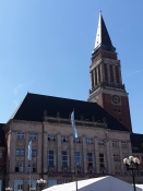 Das Kieler Rathaus ist ein stolzes Gebäude. Leider ist der Turm für Besucher geschlossen