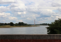 Am Rhein bei Grimlinghausen