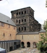 Trier, Porta Nigra vom Simeonstift