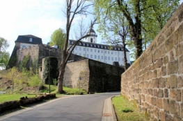 Auffahrt zur Abtei Michaelsberg