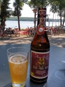 Zum Mittagessen trank ich ein lokales Bier ʺDer Alte Fritzʺ, der Spitzname Friedrichs des Großen