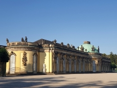 Das Sommer-Lustschloss Sanssouci ist ein Kunstwerk an sich